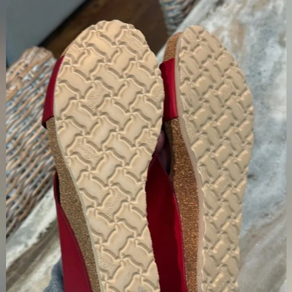 Women’s YOKONO red leather wedge sandals- Size 8 - Picture 6 of 6